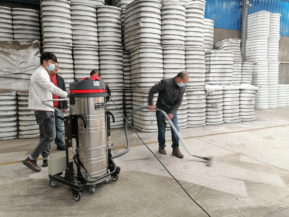 鑄造企業如何選擇工業吸塵器?